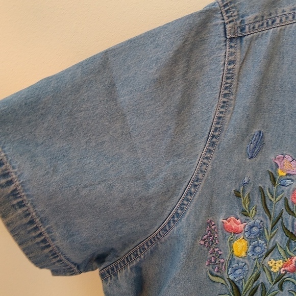 Vintage Bobby Brooks Woman Embroidered Denim Blouse 22W, 24W - Picture 4 of 9